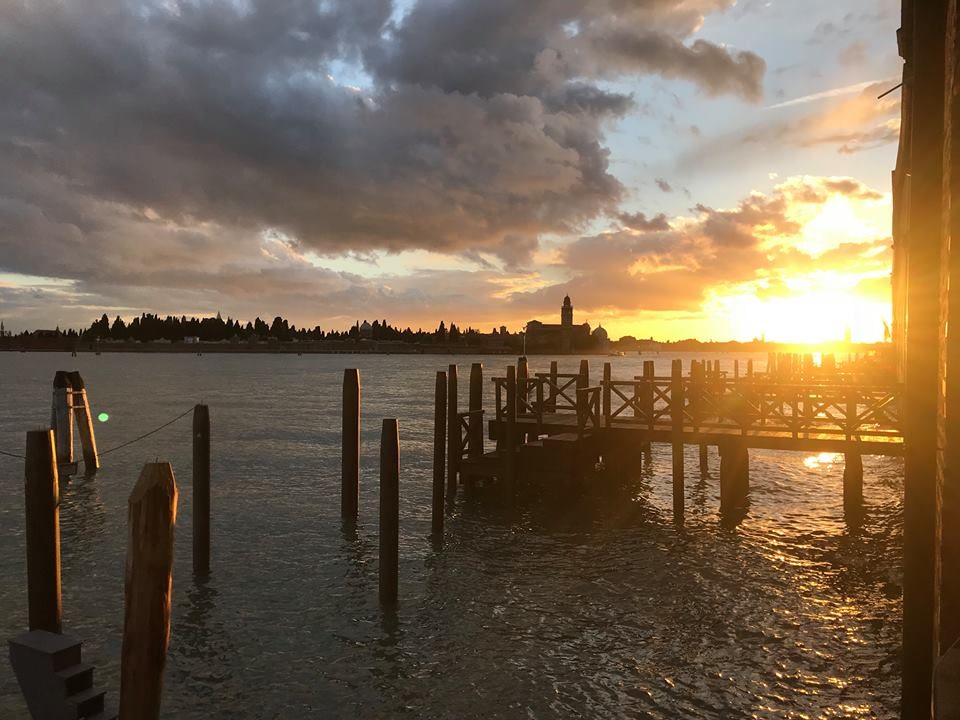 Murano background Zanvettori contact